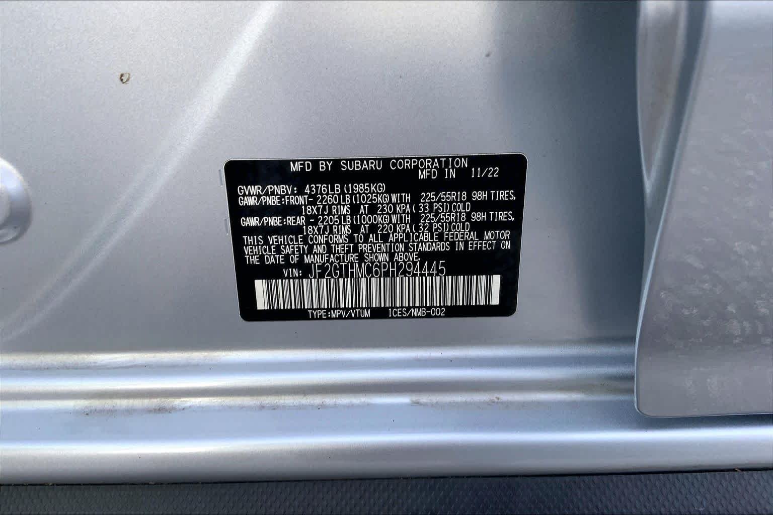 Used 2023 Ice Silver Metallic Subaru Limited image 32
