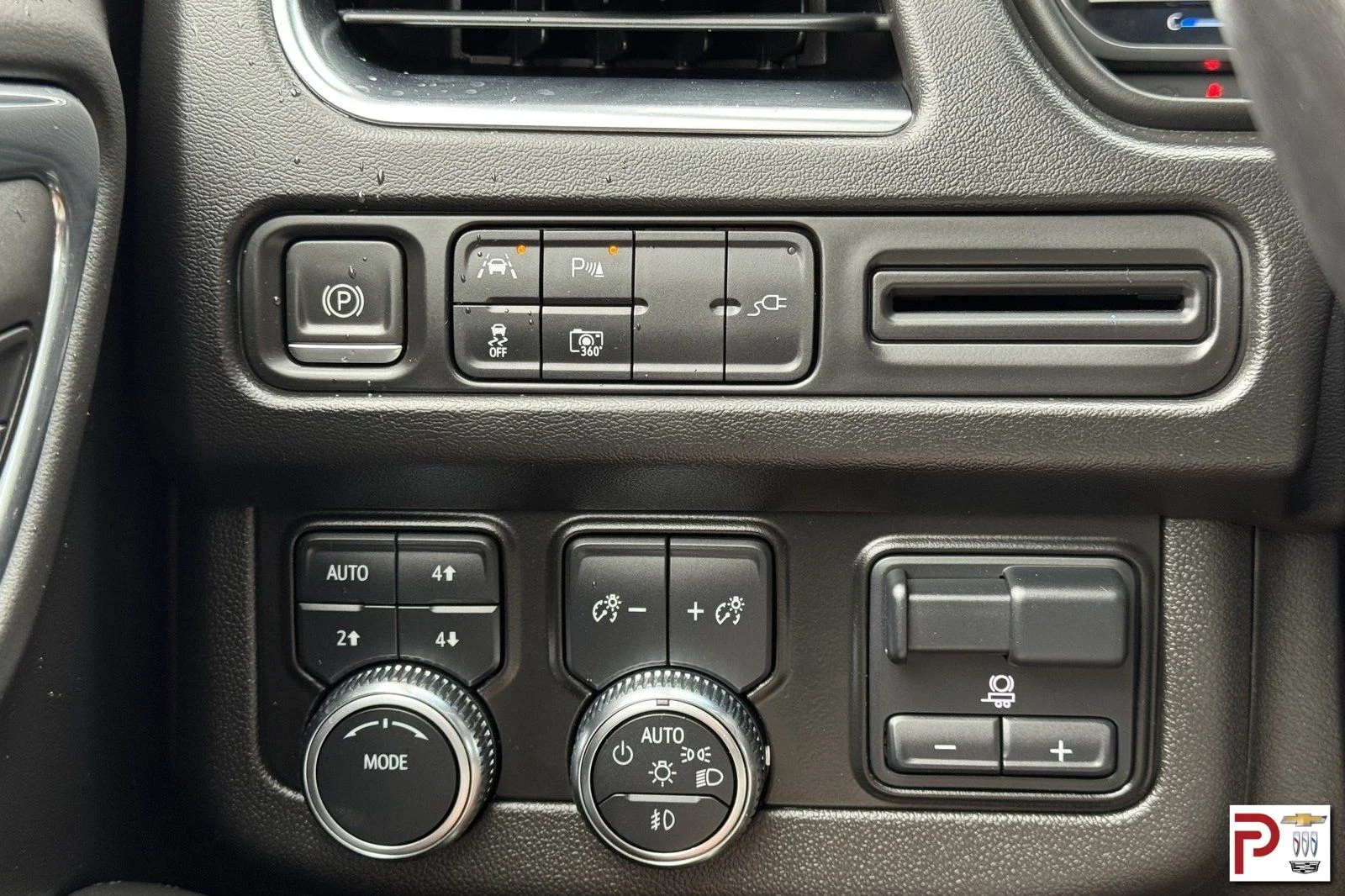 Certified Used 2022 Black GMC SLT image 29