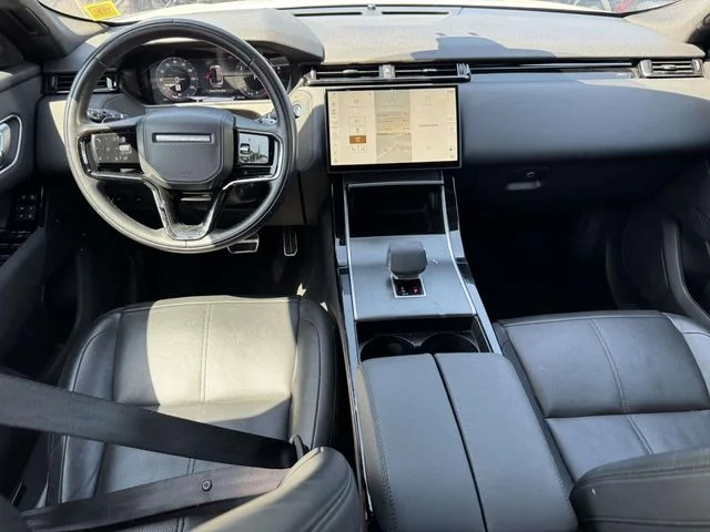 Used 2025 White Land Rover Dynamic SE image 16