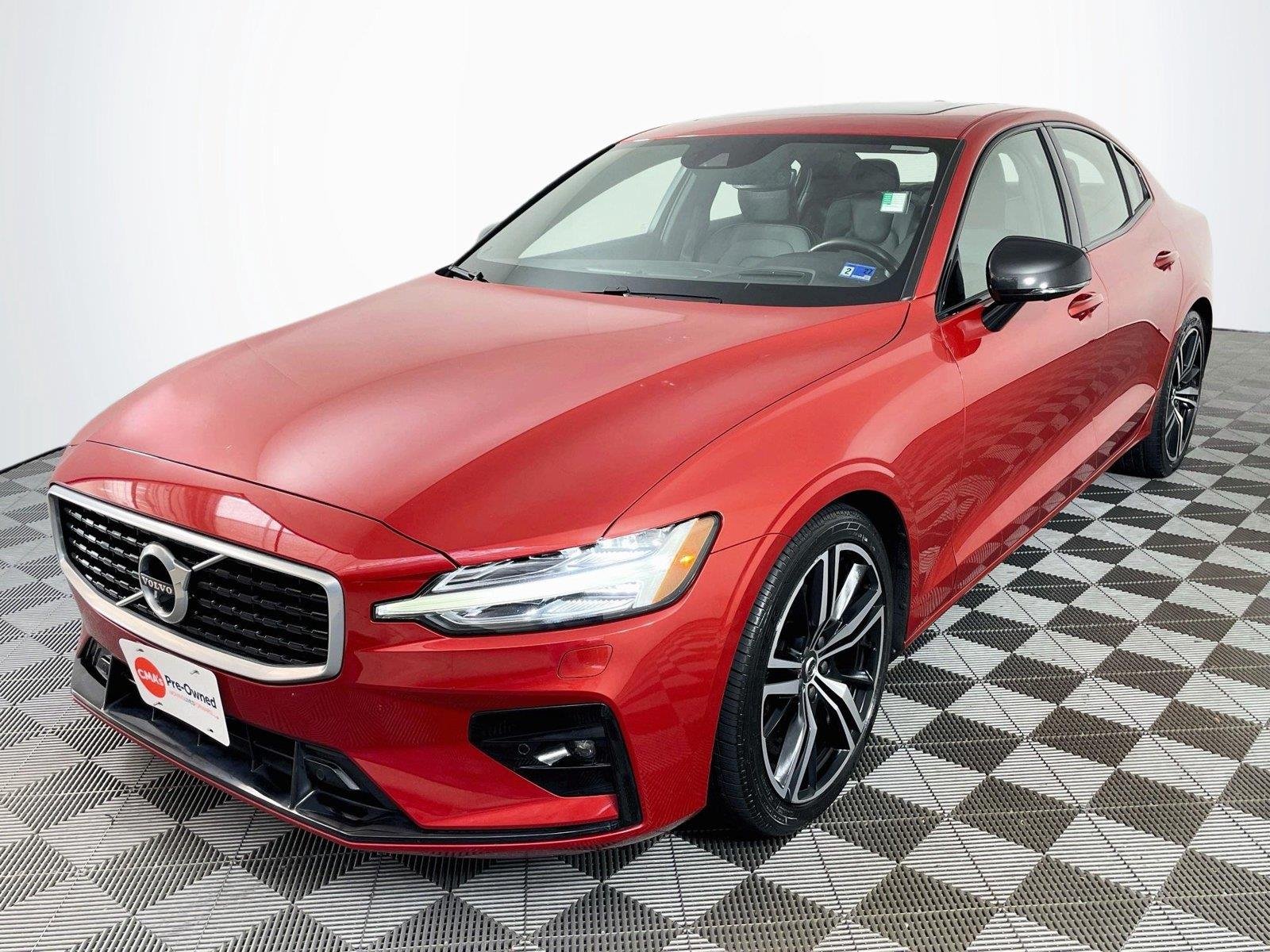 Used 2019 Fusion Red Metallic Volvo R-Design image 3