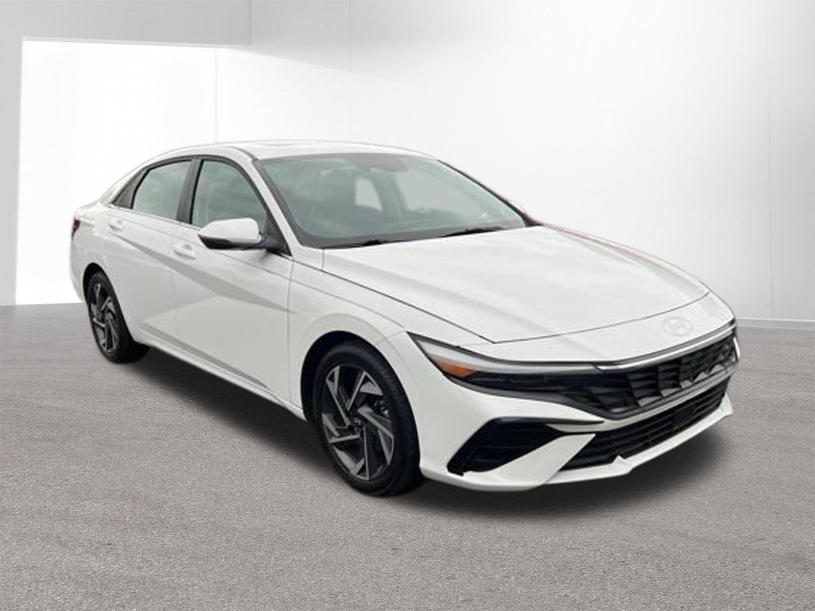 Used 2025 Serenity White Hyundai Limited image 21