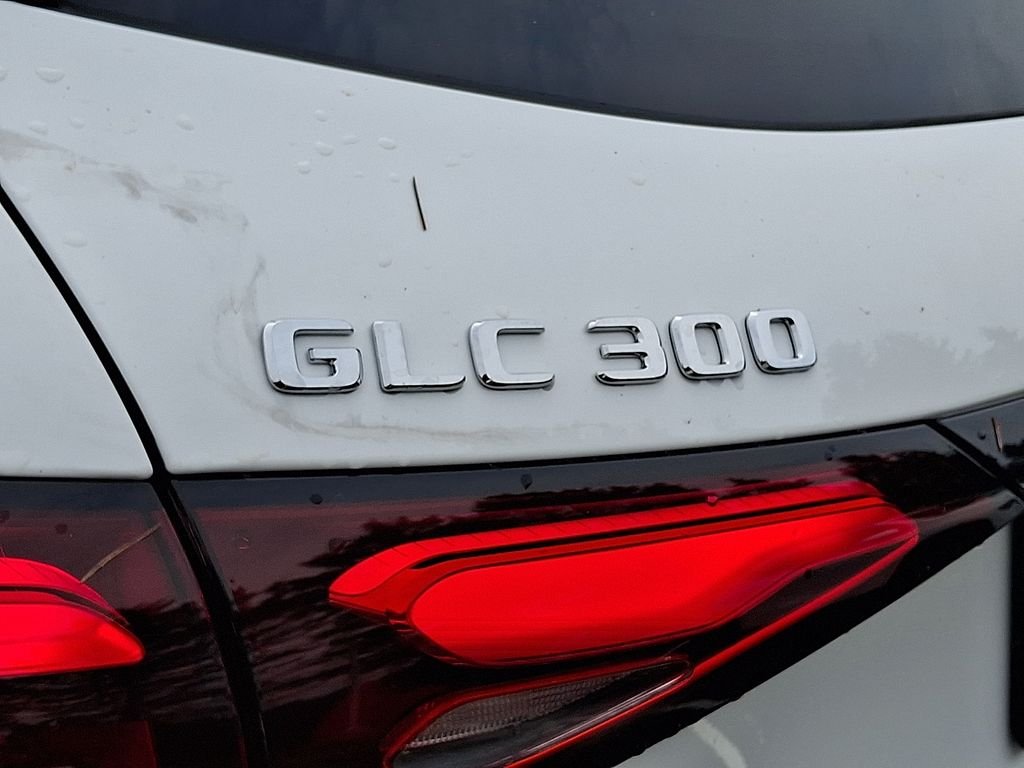 New 2026 Polar White Mercedes-Benz GLC 300 image 20