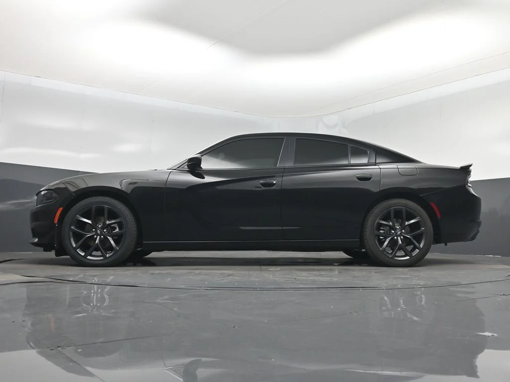 Used 2021 Black Dodge SXT image 15