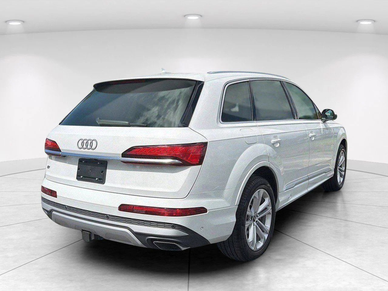 Used 2025 White Audi 55 Premium image 4
