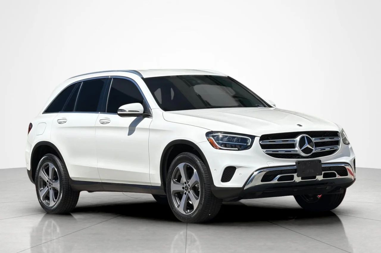 Certified Used 2022 Polar White Mercedes-Benz GLC 300 image 7