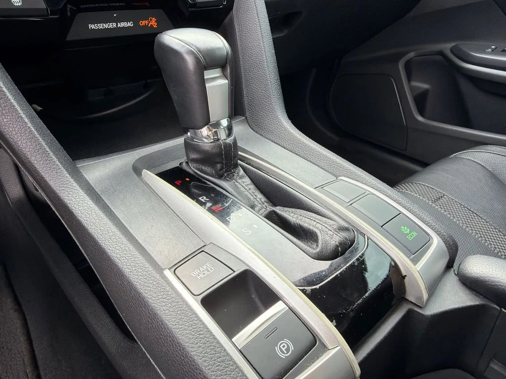 Used 2020 Silver Honda Touring image 31