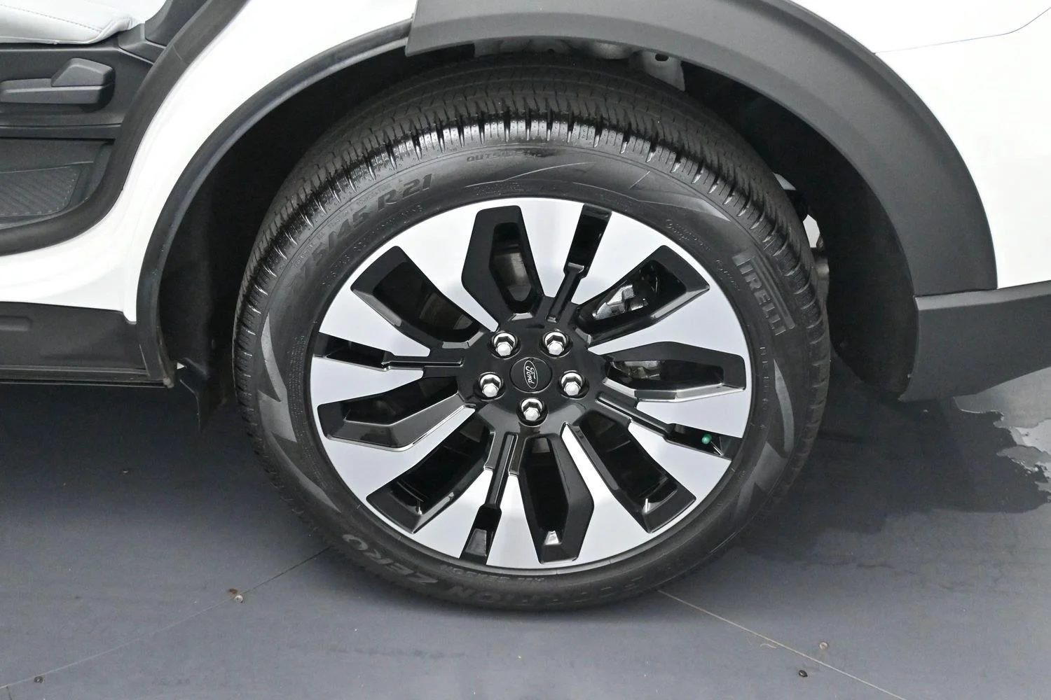 Used 2026 White Ford Platinum image 31
