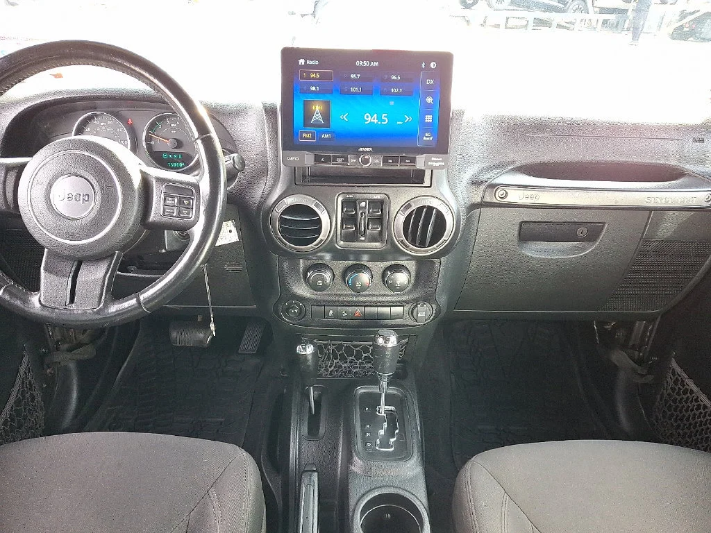 Used 2018 Gray Jeep Sport S 4x4 image 16