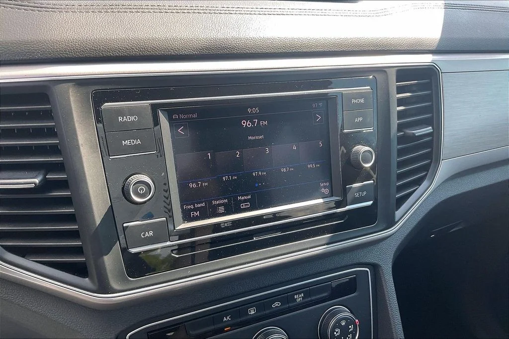 Used 2019 Gray Volkswagen S image 36
