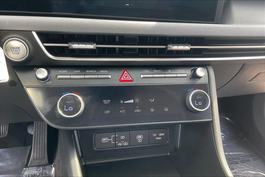 Used 2026 White Hyundai Blue image 35
