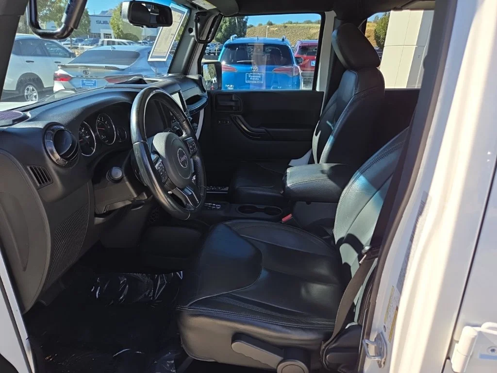Used 2017 White Jeep Unlimited Sahara image 11