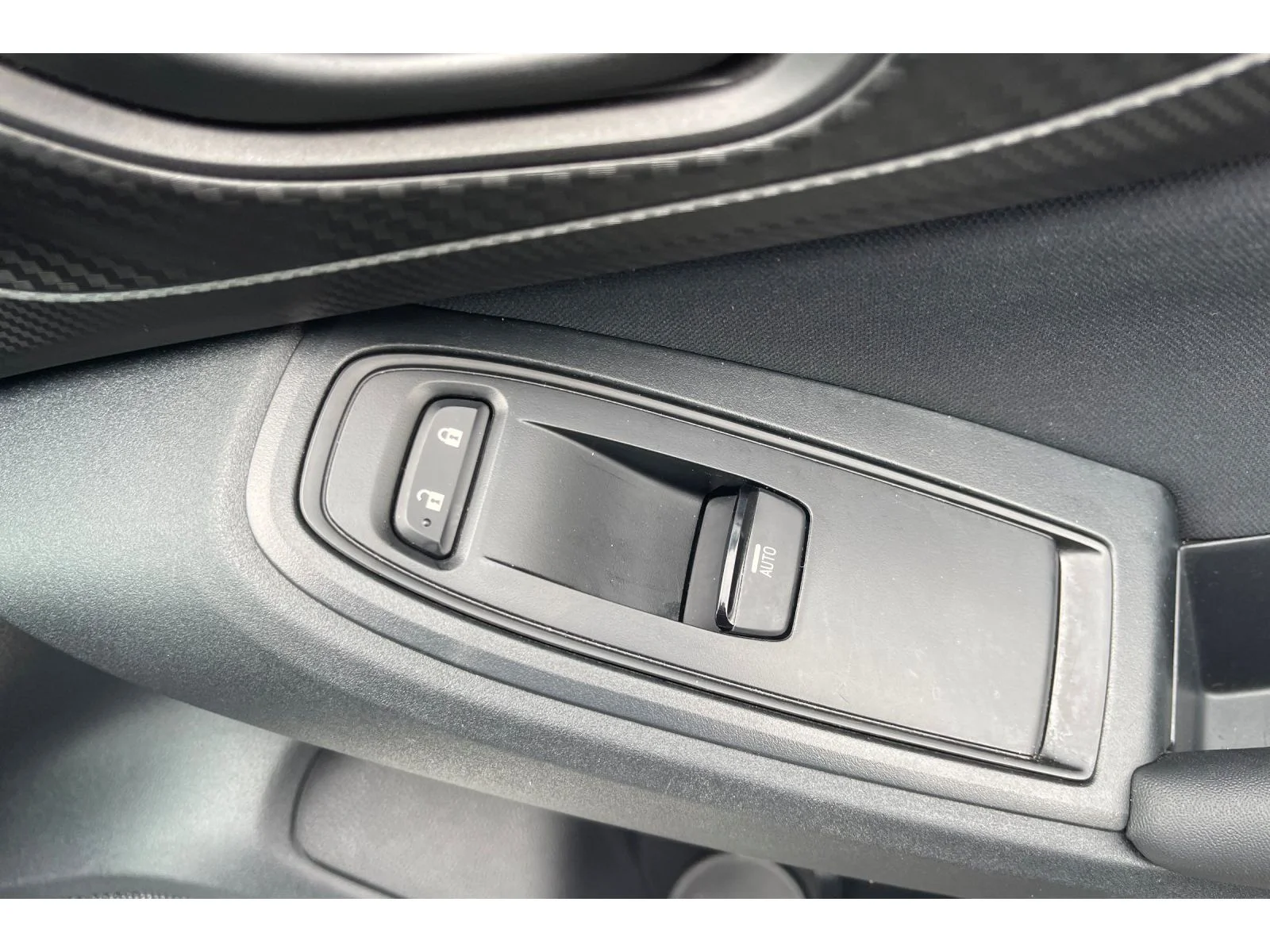 Used 2022 Crystal White Pearl Subaru Premium image 22