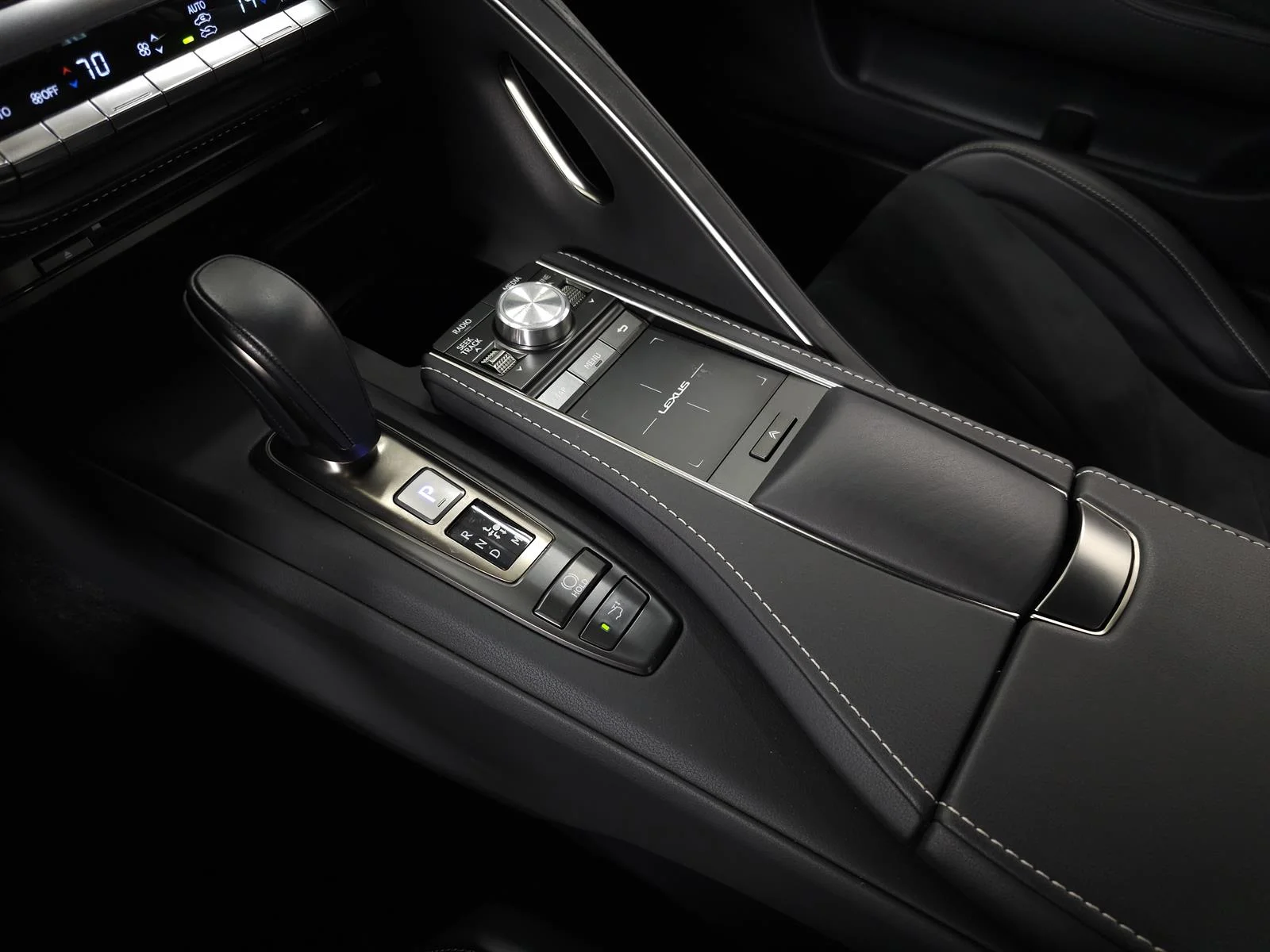 2023 Lexus LC 500 - Photo 28
