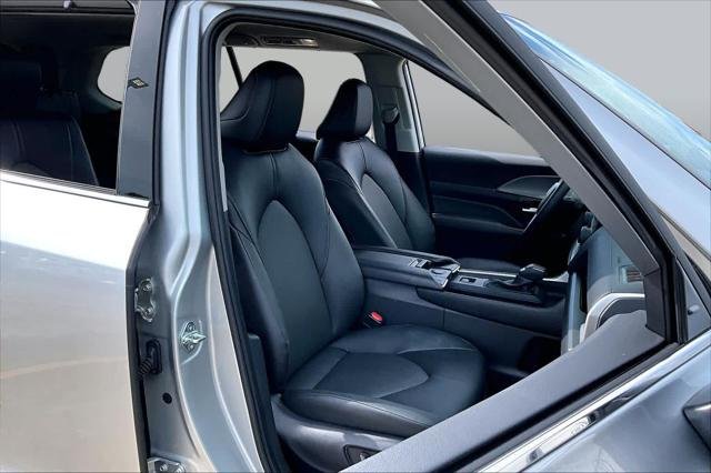 Certified Used 2026 CELESTIAL SILVER Toyota  image 9