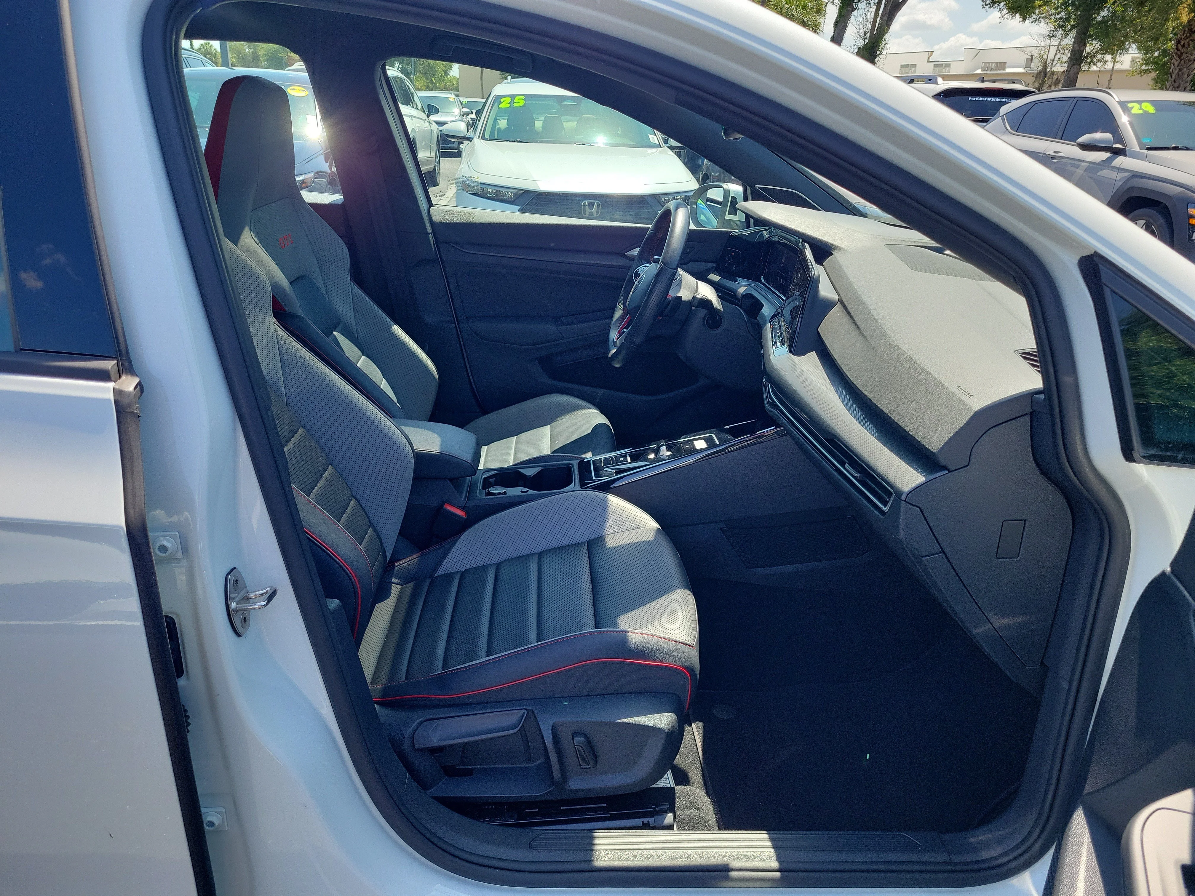 Used 2023 White Volkswagen Autobahn image 8