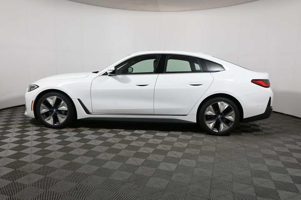 Certified Used 2024 Alpine White BMW xDrive40 image 2