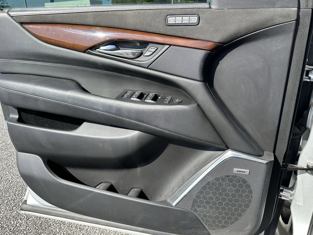 Used 2020 Silver Cadillac Luxury image 29