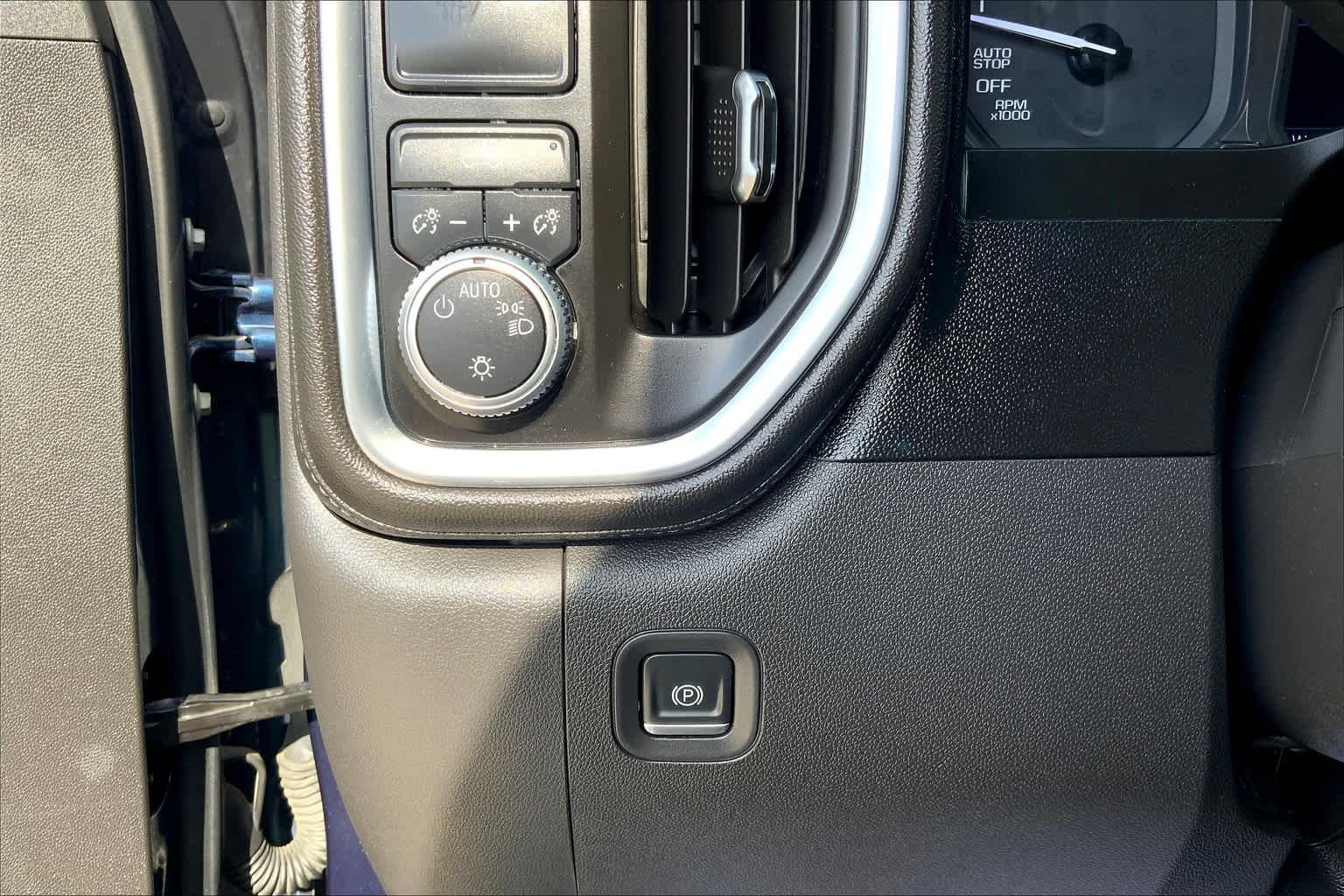 Used 2019 Pacific Blue Metallic GMC SLE image 34