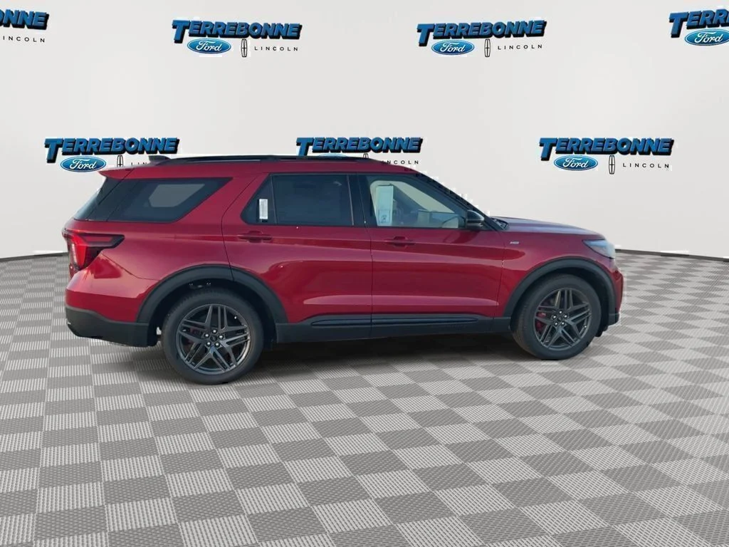 New 2026 Rapid Red Metallic Tinted Clearcoat Ford ST-Line image 9