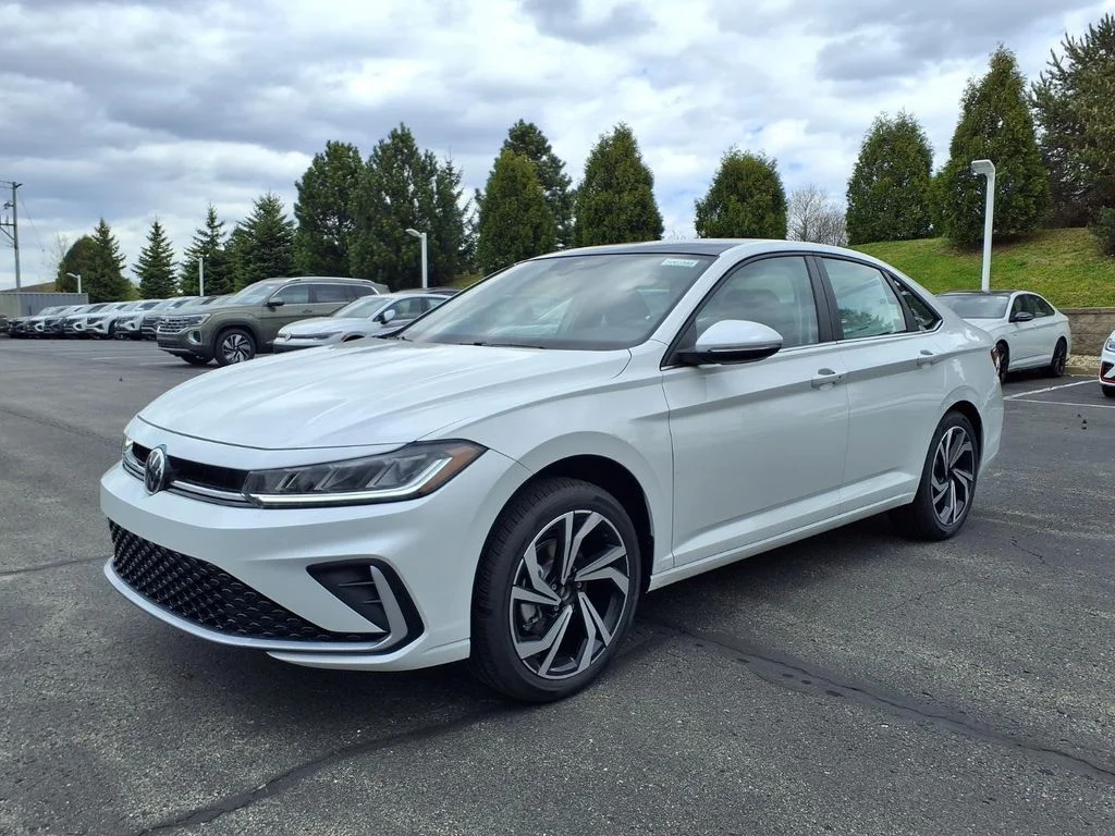 New 2026 Opal White Pearl Volkswagen 1.5T SEL image 5