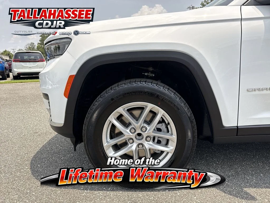 New 2026 Bright White Clear-Coat Exterior Paint Jeep  image 13