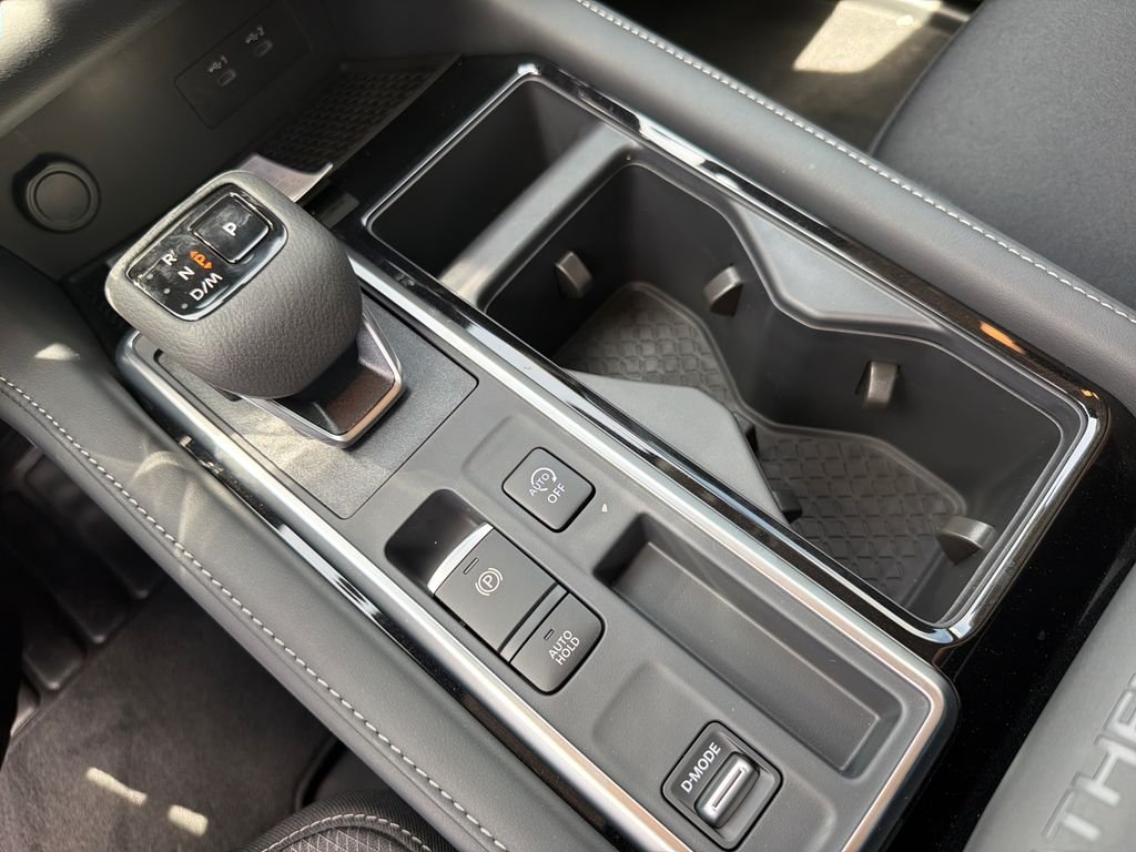New 2026 Nissan Pathfinder SV 4D Sport Utility