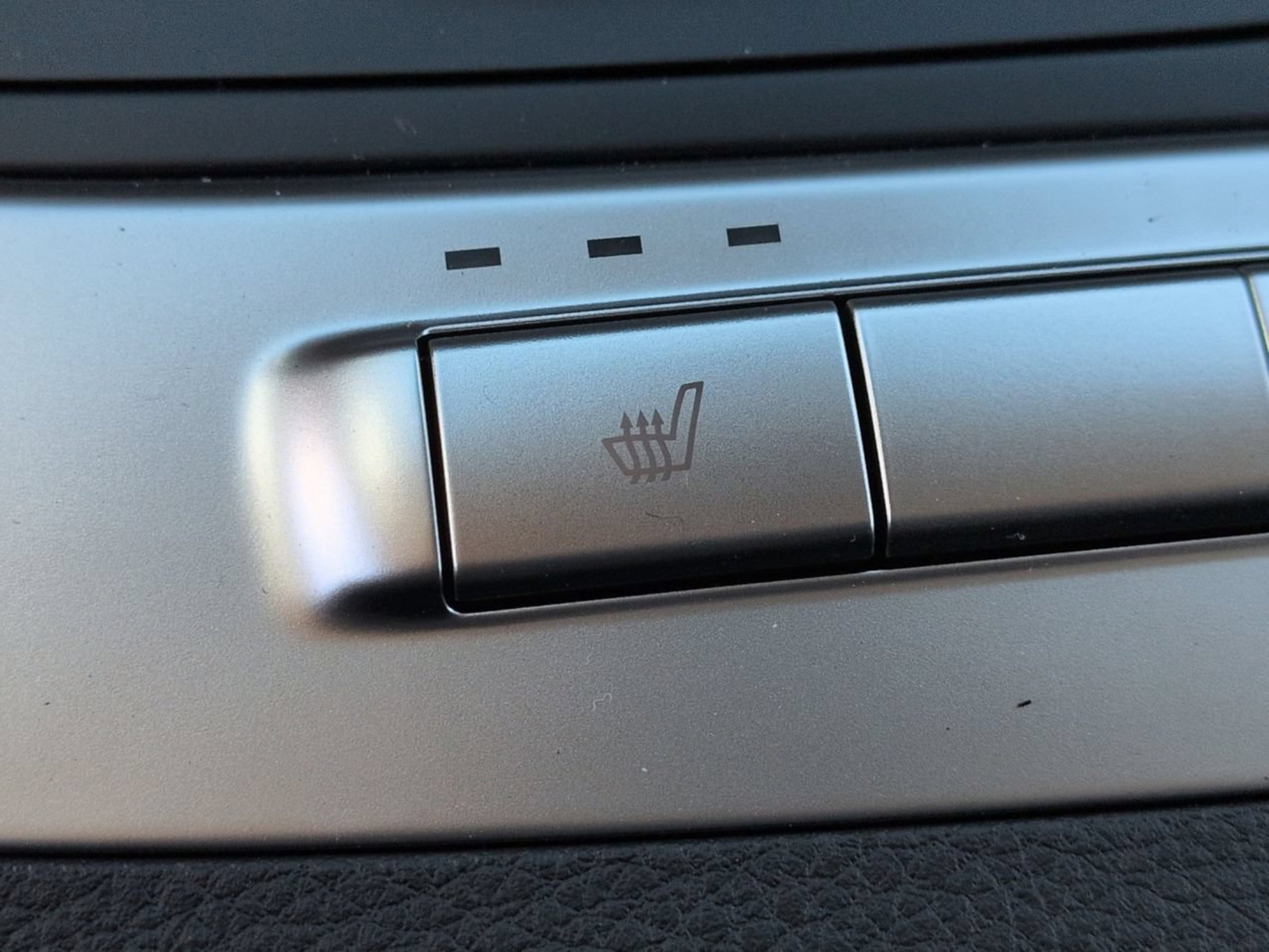 New 2026 Snow White Pearl Kia LXS image 43