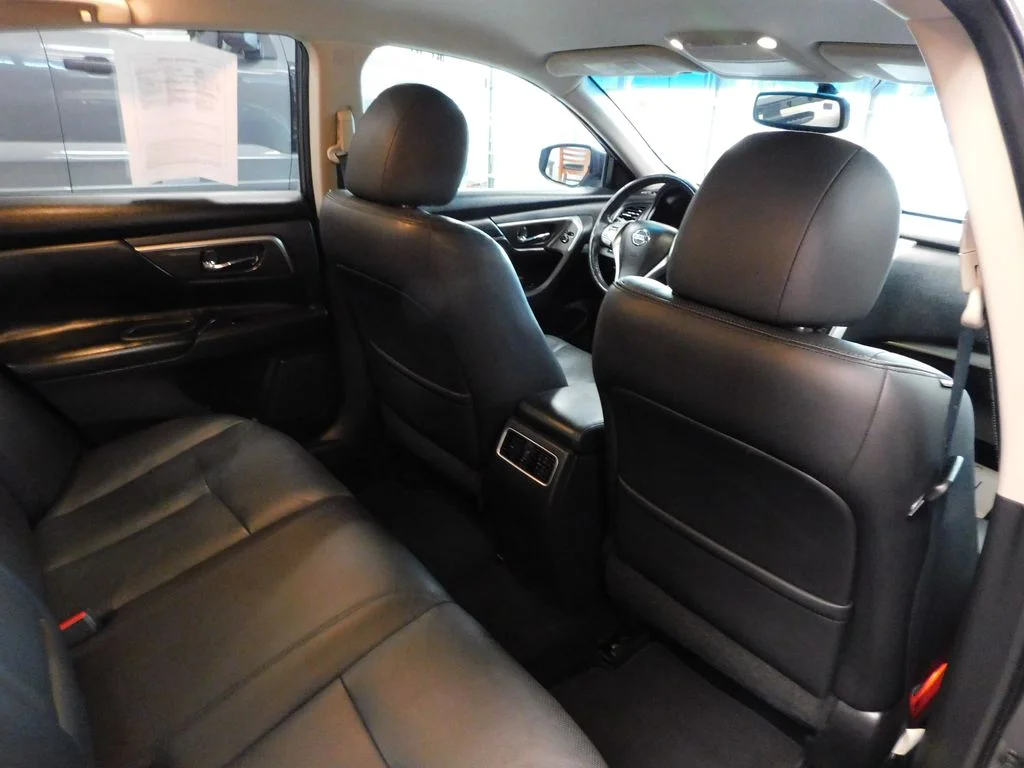 Used 2015 Gun Metallic Nissan 2.5 SL image 36