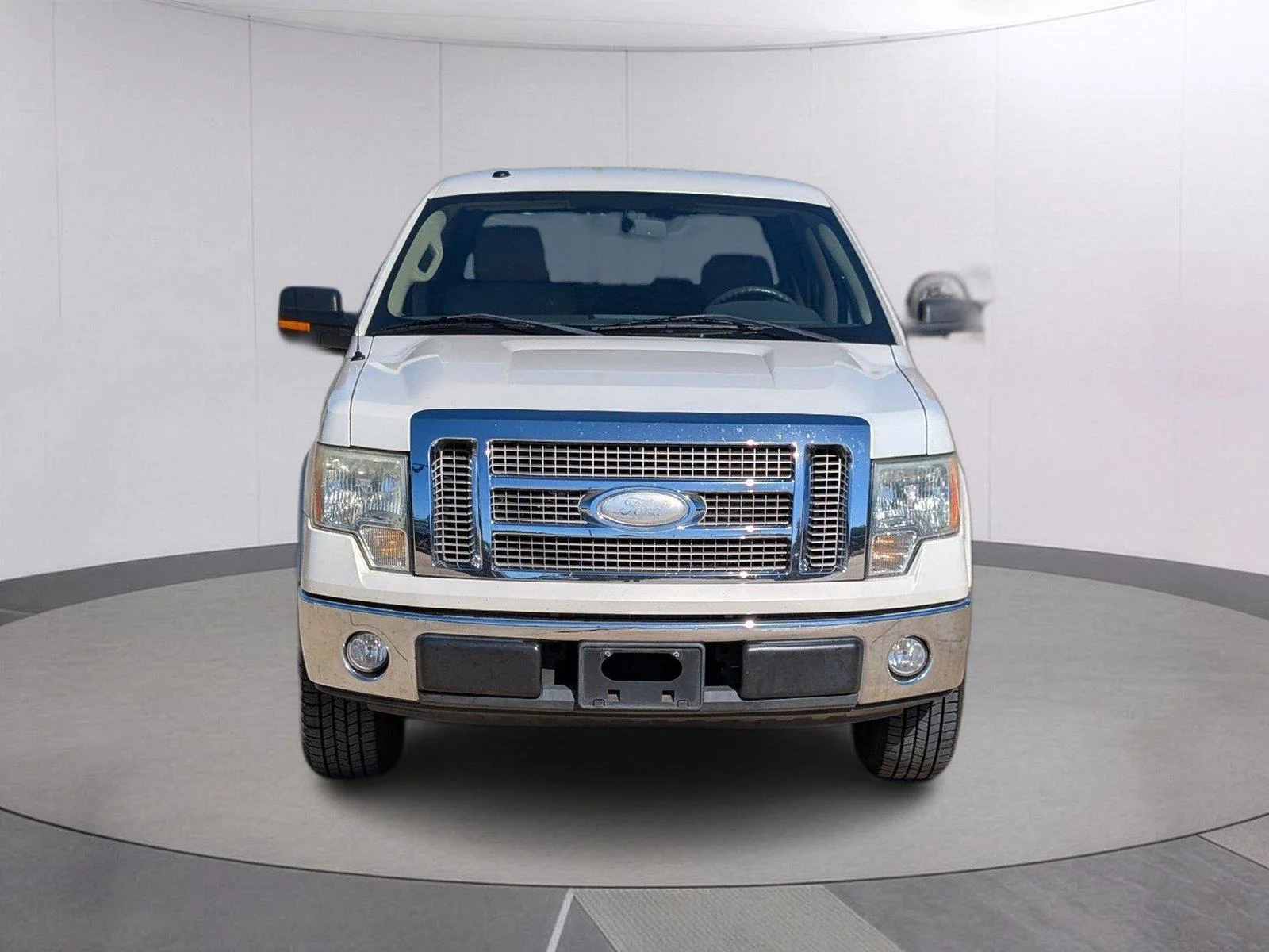 Used 2009  Ford XL image 9
