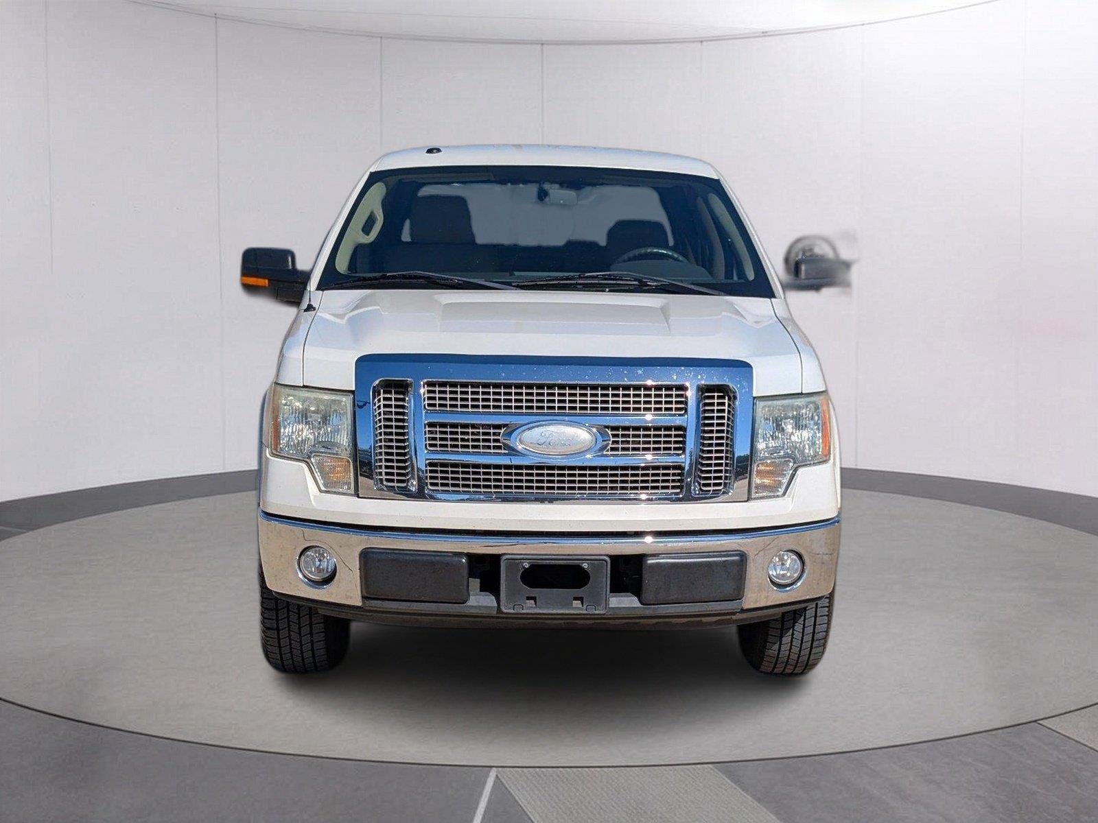 Used 2009  Ford XL image 9