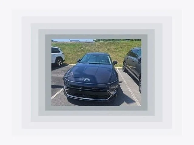 Used 2024 Blue Hyundai SEL image 1