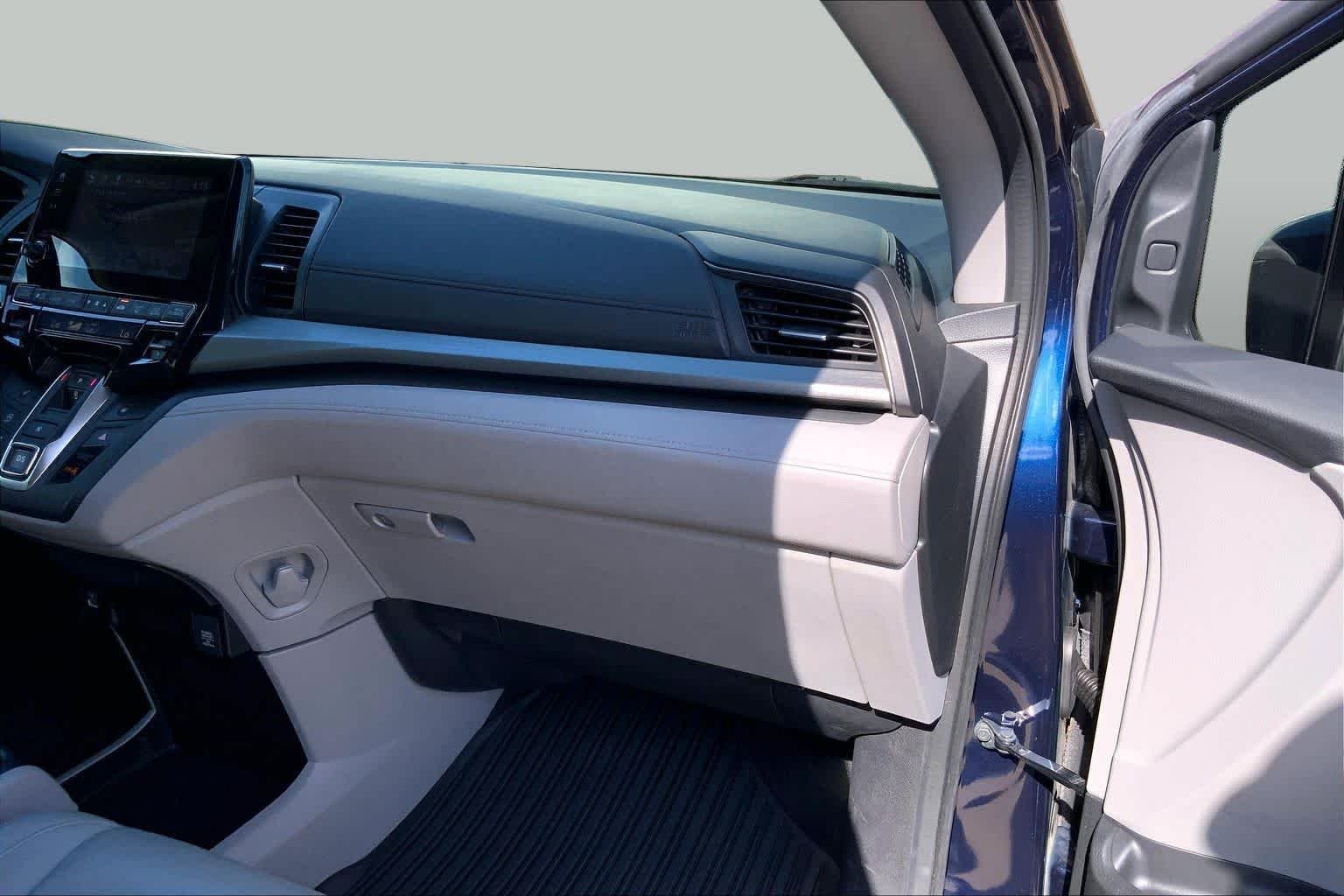 Used 2022 Obsidian Blue Pearl Honda EX-L image 18