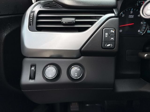 Used 2020 Gray Chevrolet LT image 27