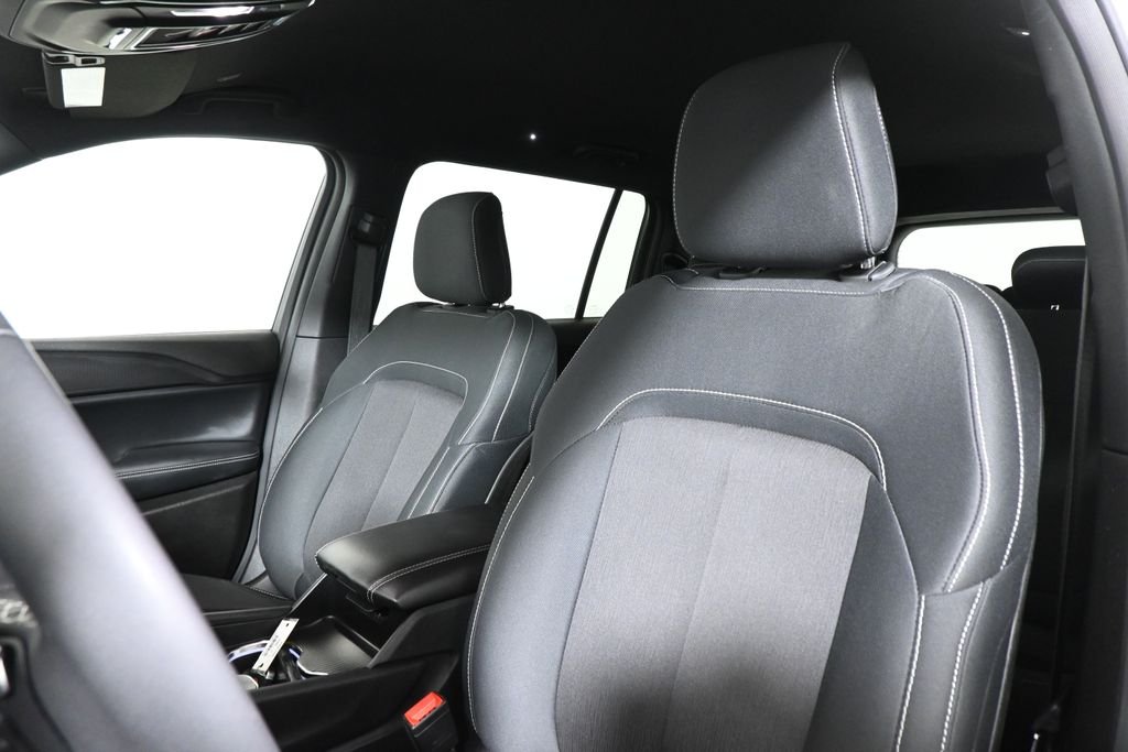 2024 Jeep Grand Cherokee L Laredo - Photo 16