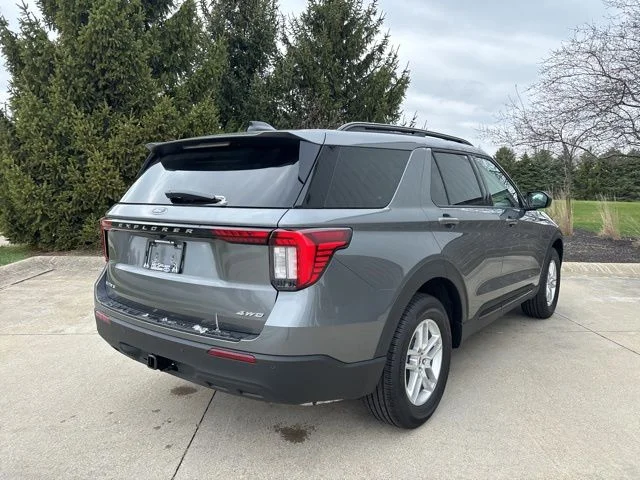 New 2026 Carbonized Gray Metallic Ford Active image 6