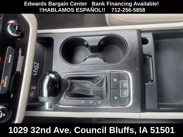 Used 2016 Silver Kia LX image 28