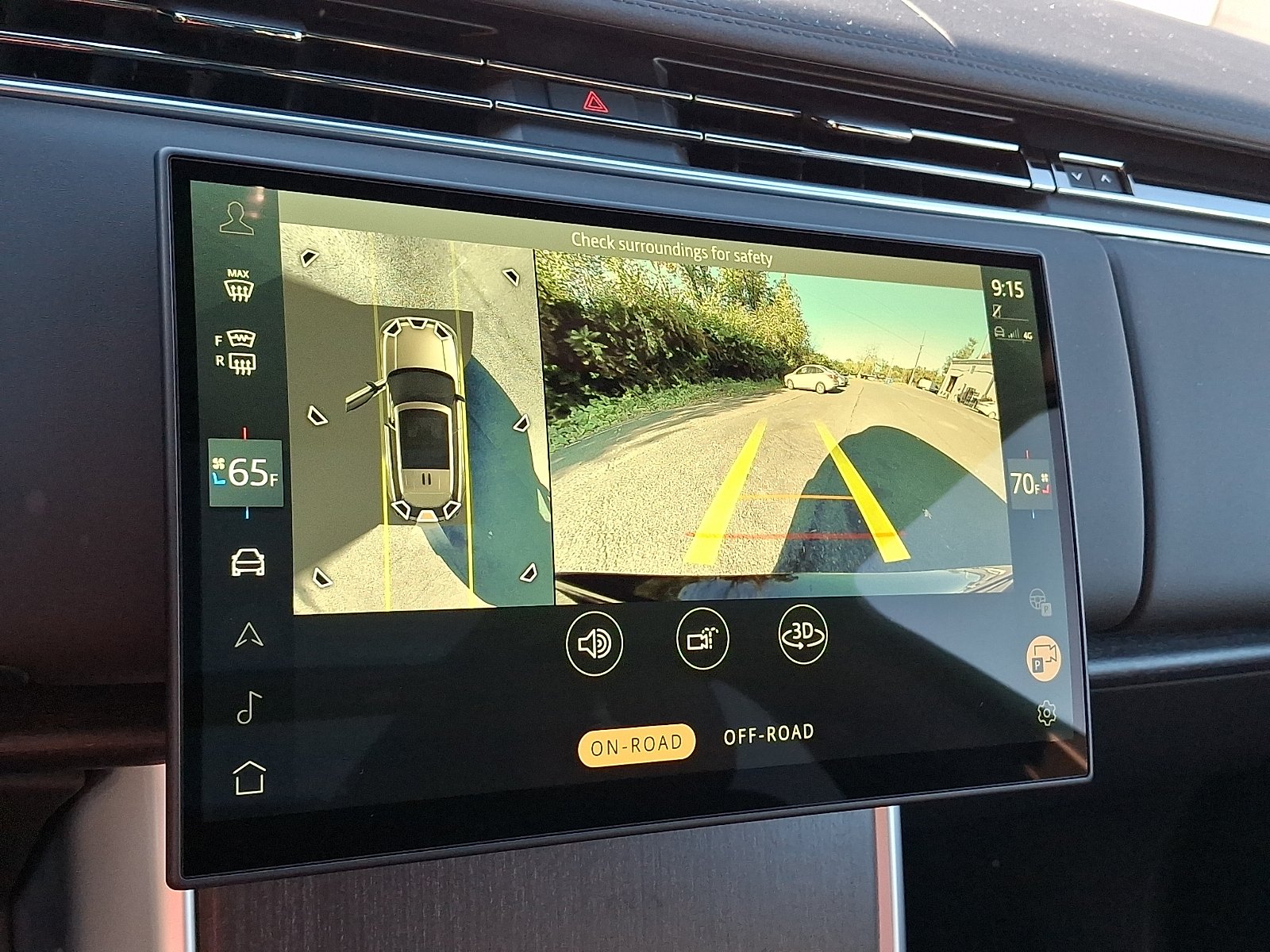 New 2027 Santorini Black Land Rover SE image 14
