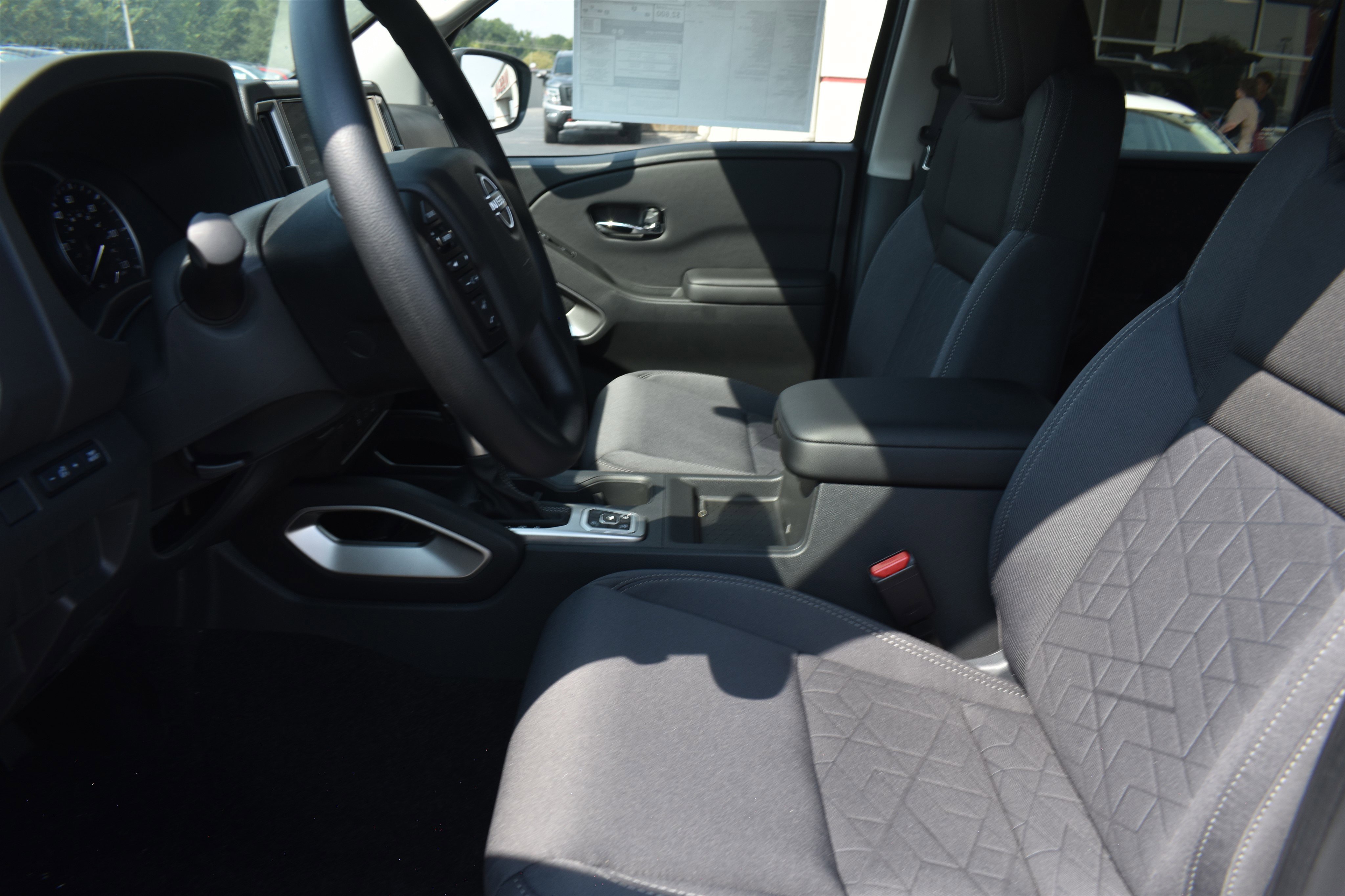 2026 Nissan Frontier SV - Photo 14