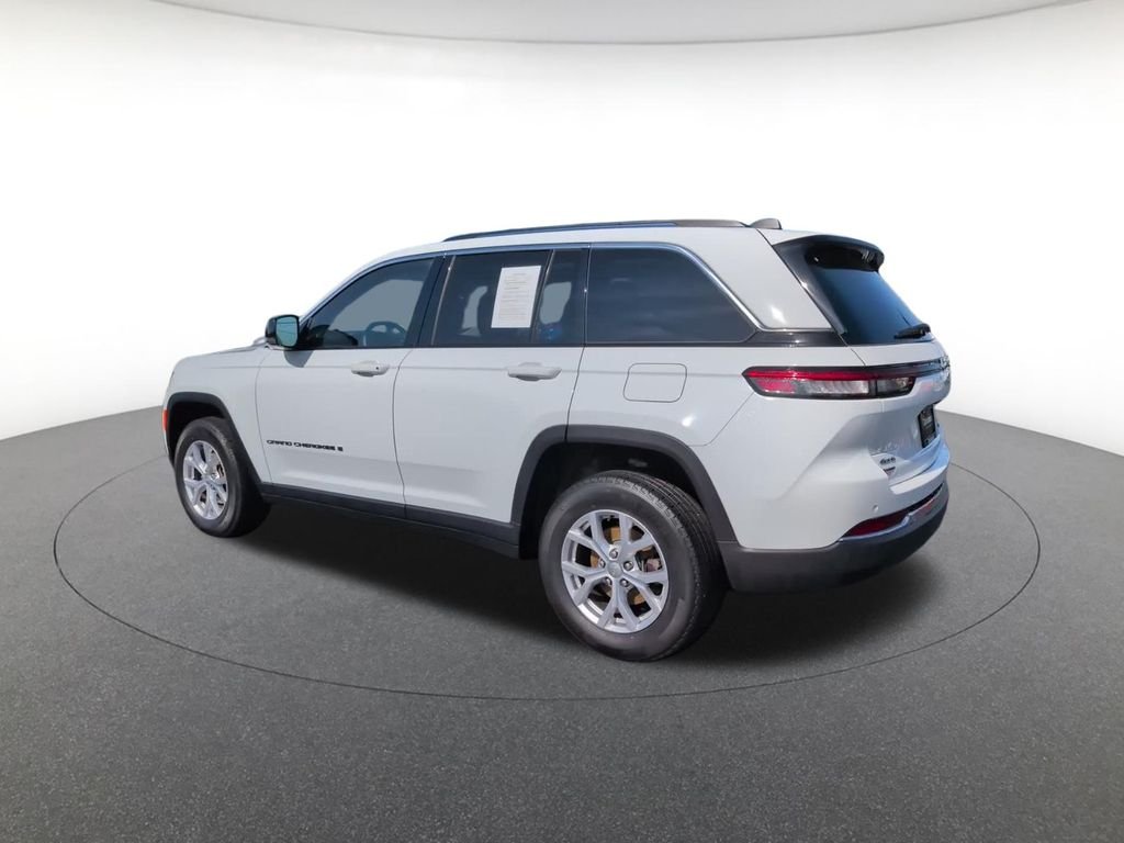Certified Used 2022 White Jeep Limited image 9