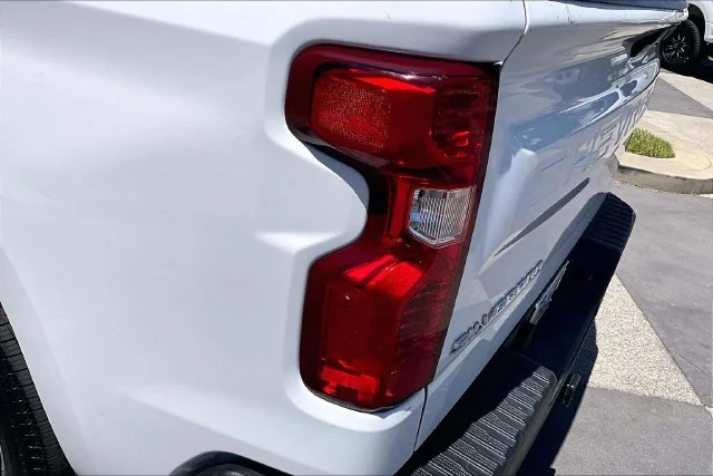 Used 2021 Summit White Chevrolet WT image 28