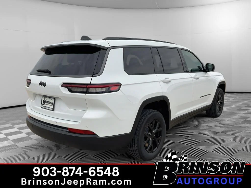 New 2026 Bright White Clear-Coat Exterior Paint Jeep Laredo Altitude image 5