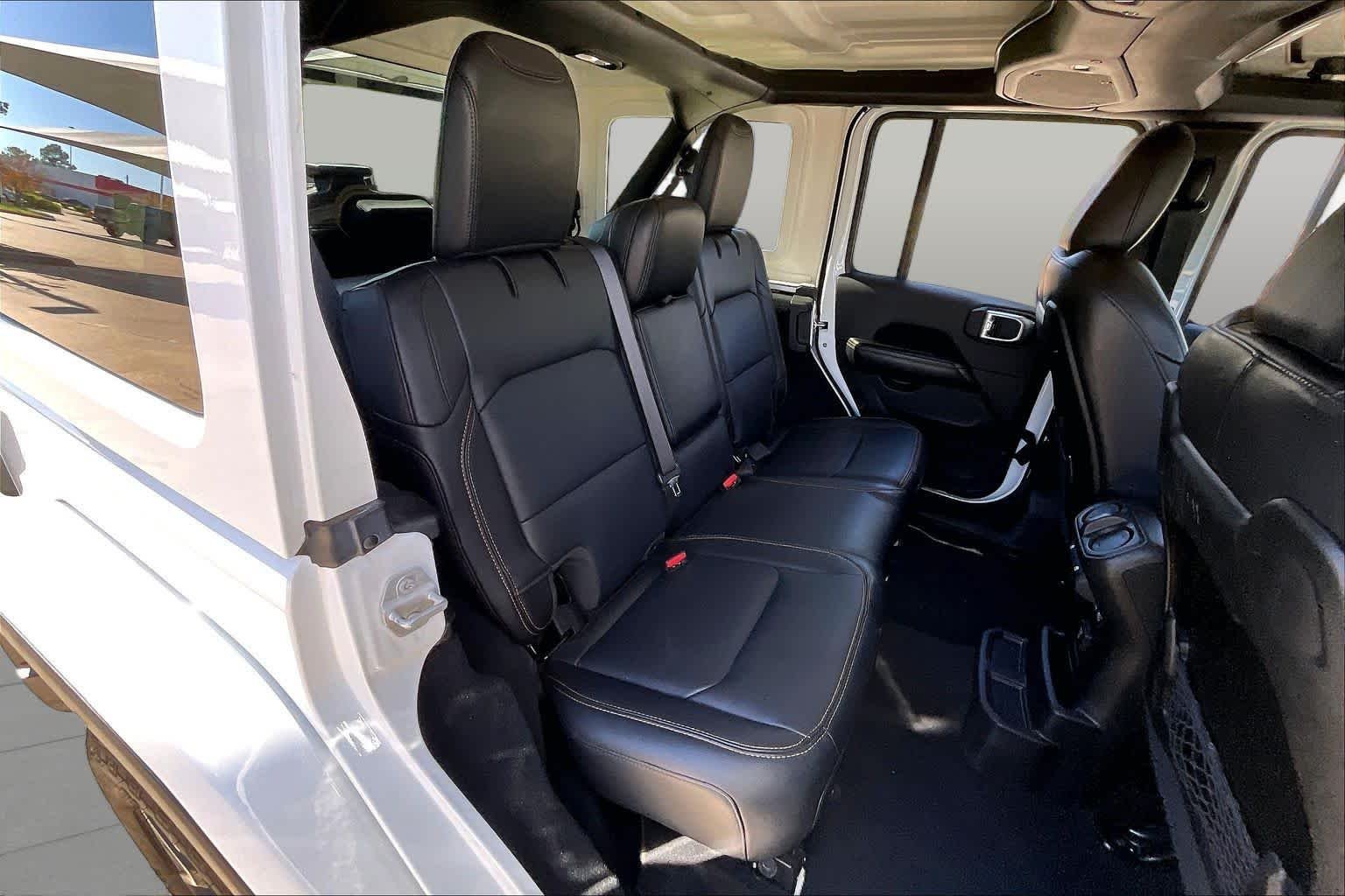 Certified Used 2024 Bright White Clearcoat Jeep Sahara image 19