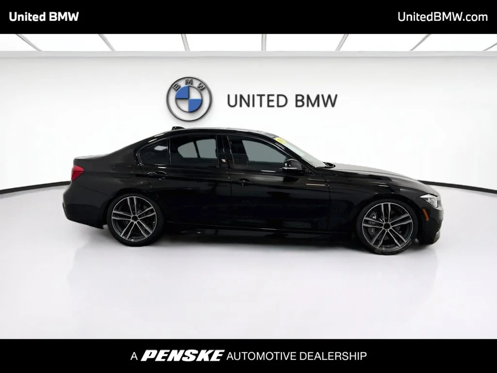 Used 2018 Citrin Black Metallic BMW 340i image 4
