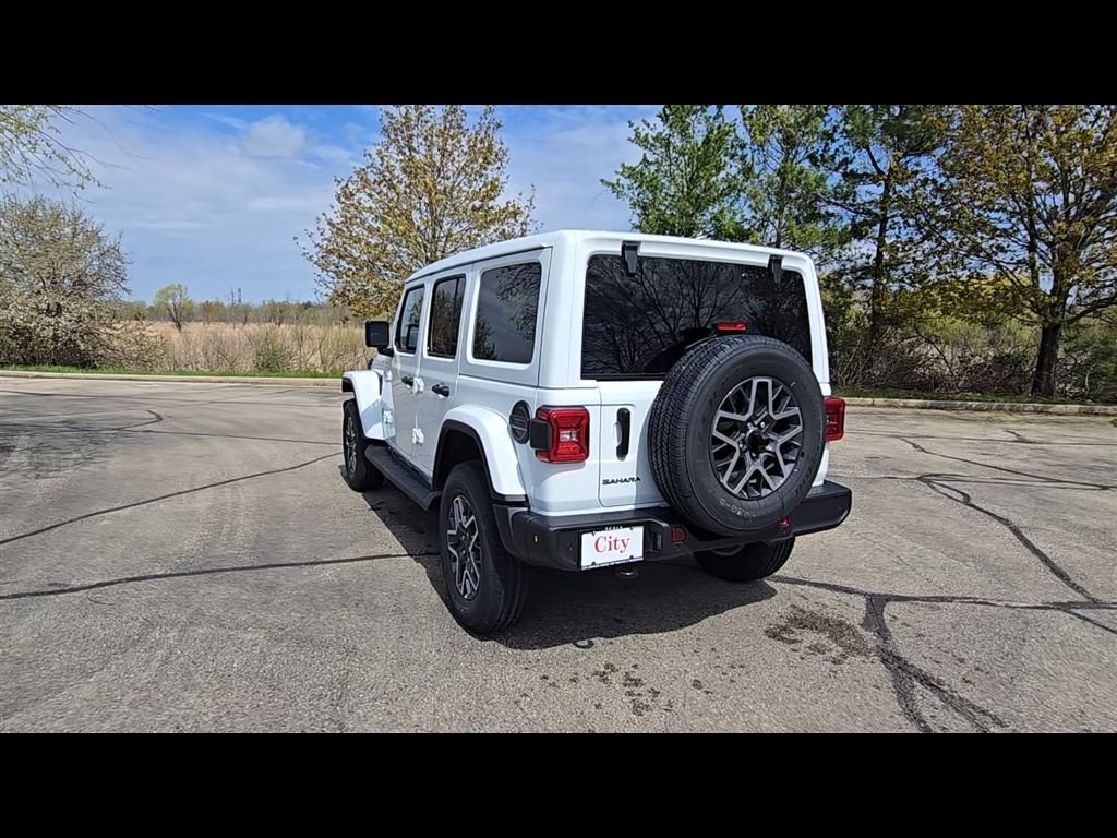 New 2026 Bright White Clear-Coat Exterior Paint Jeep Sahara image 6