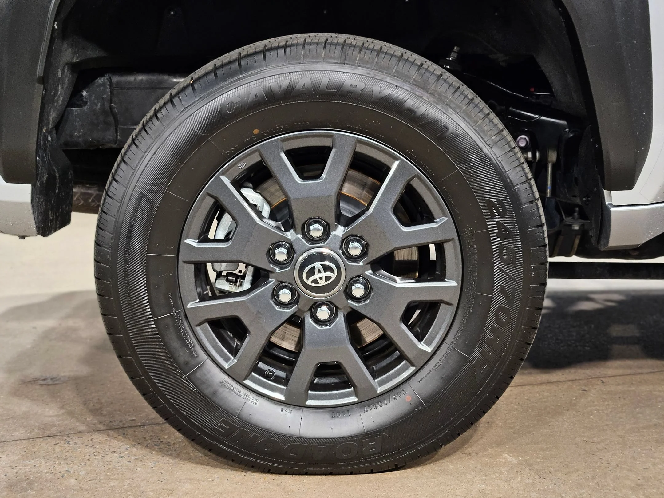 Used 2025 Cutting Edge Toyota SR5 image 17