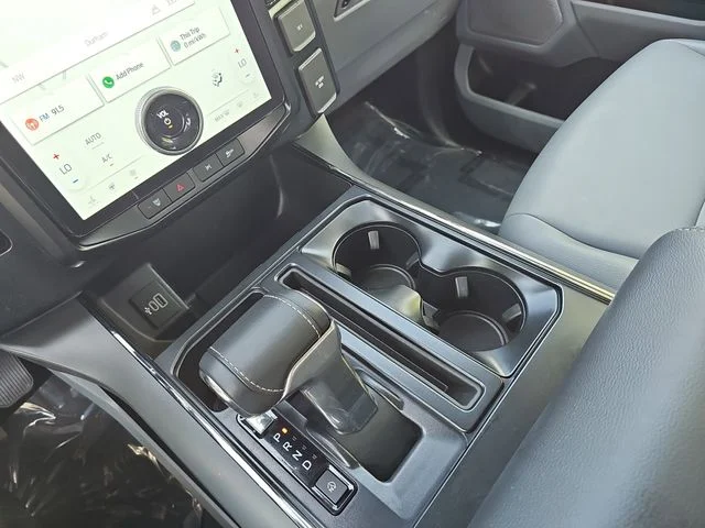 Used 2025 White Ford Flash image 24