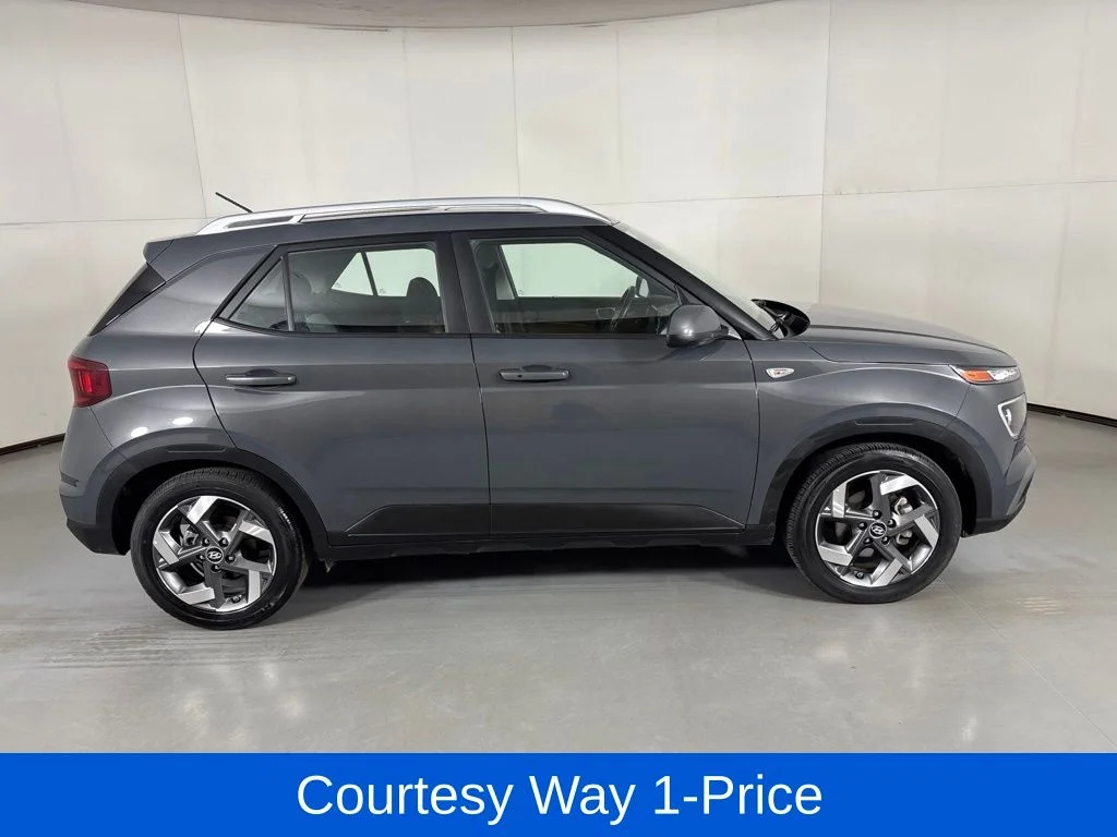 Used 2025 Gray Hyundai SEL image 12