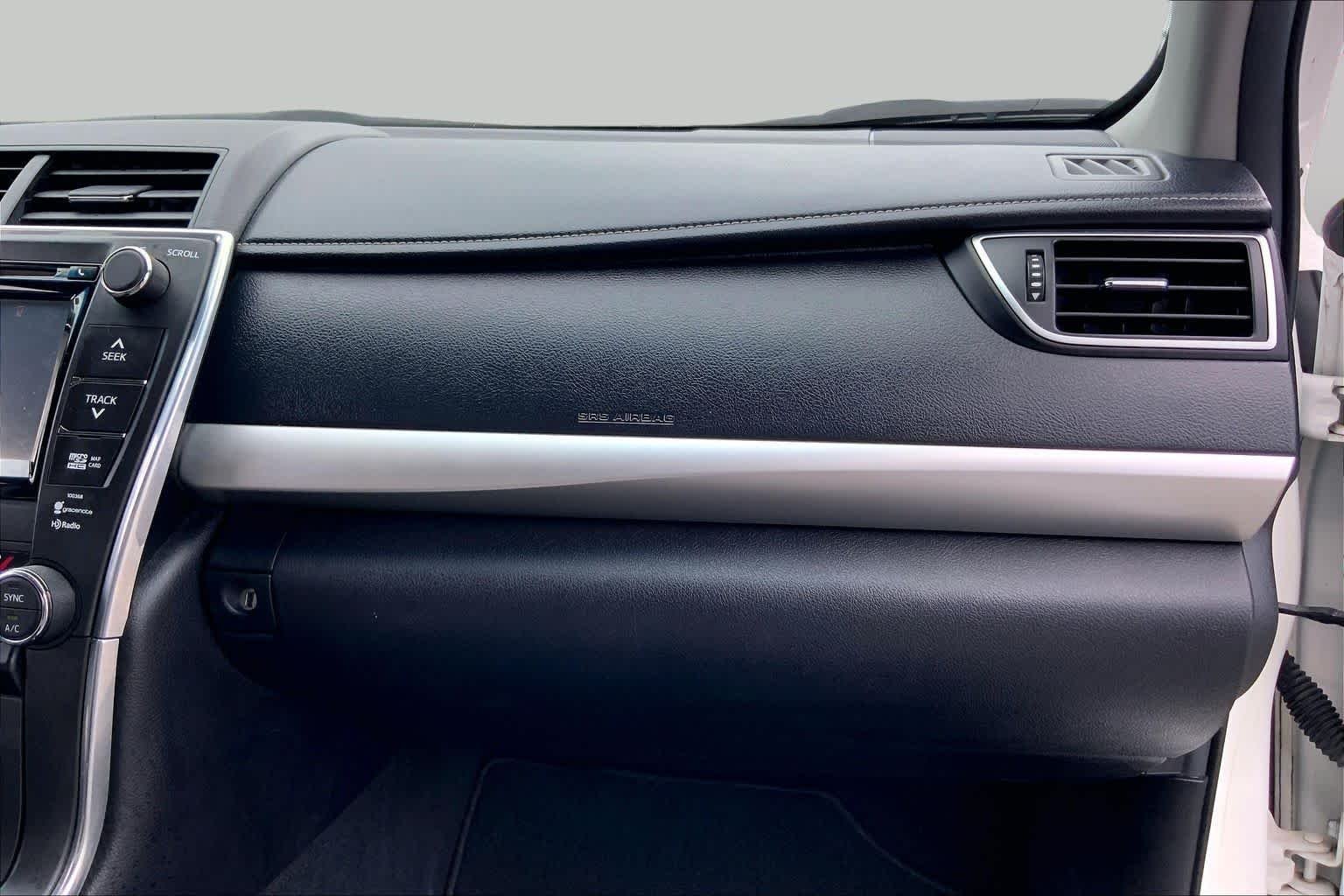 Used 2015 Super White Toyota XSE image 18