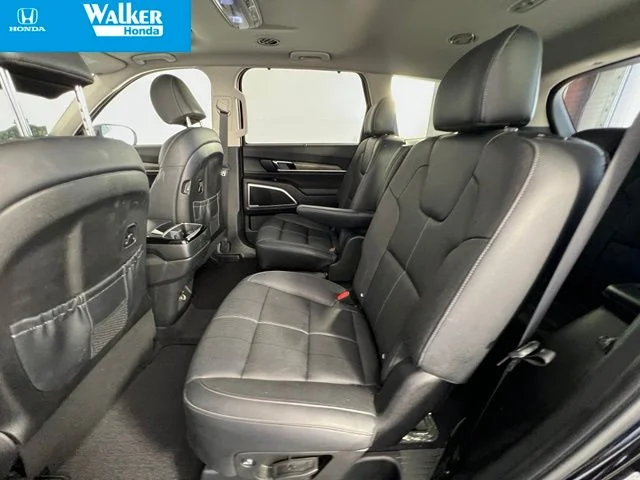 Used 2022 Black Kia EX image 15