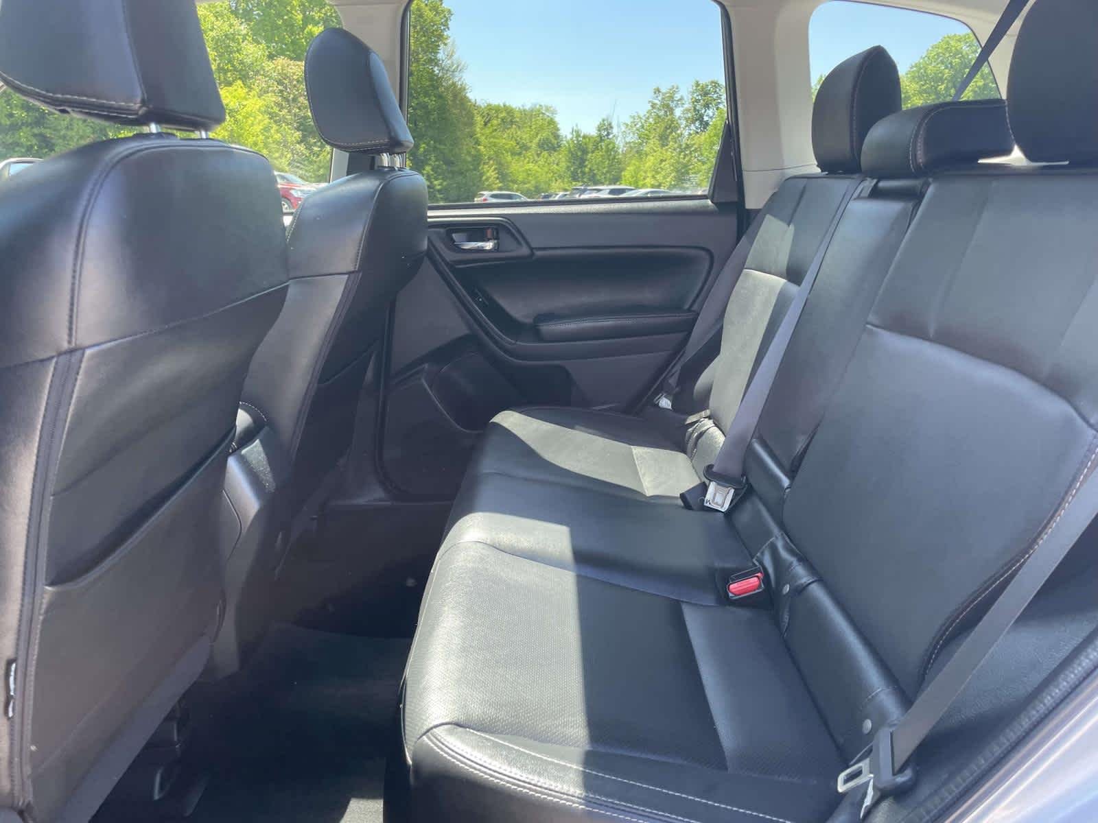Used 2017 Ice Silver Metallic Subaru Limited image 15